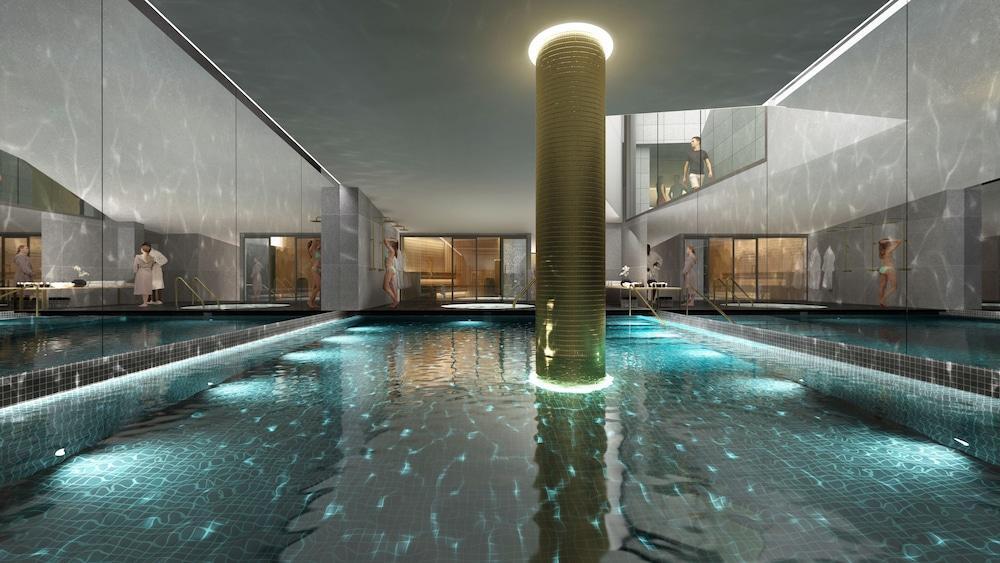 Atrium Heathrow 4*